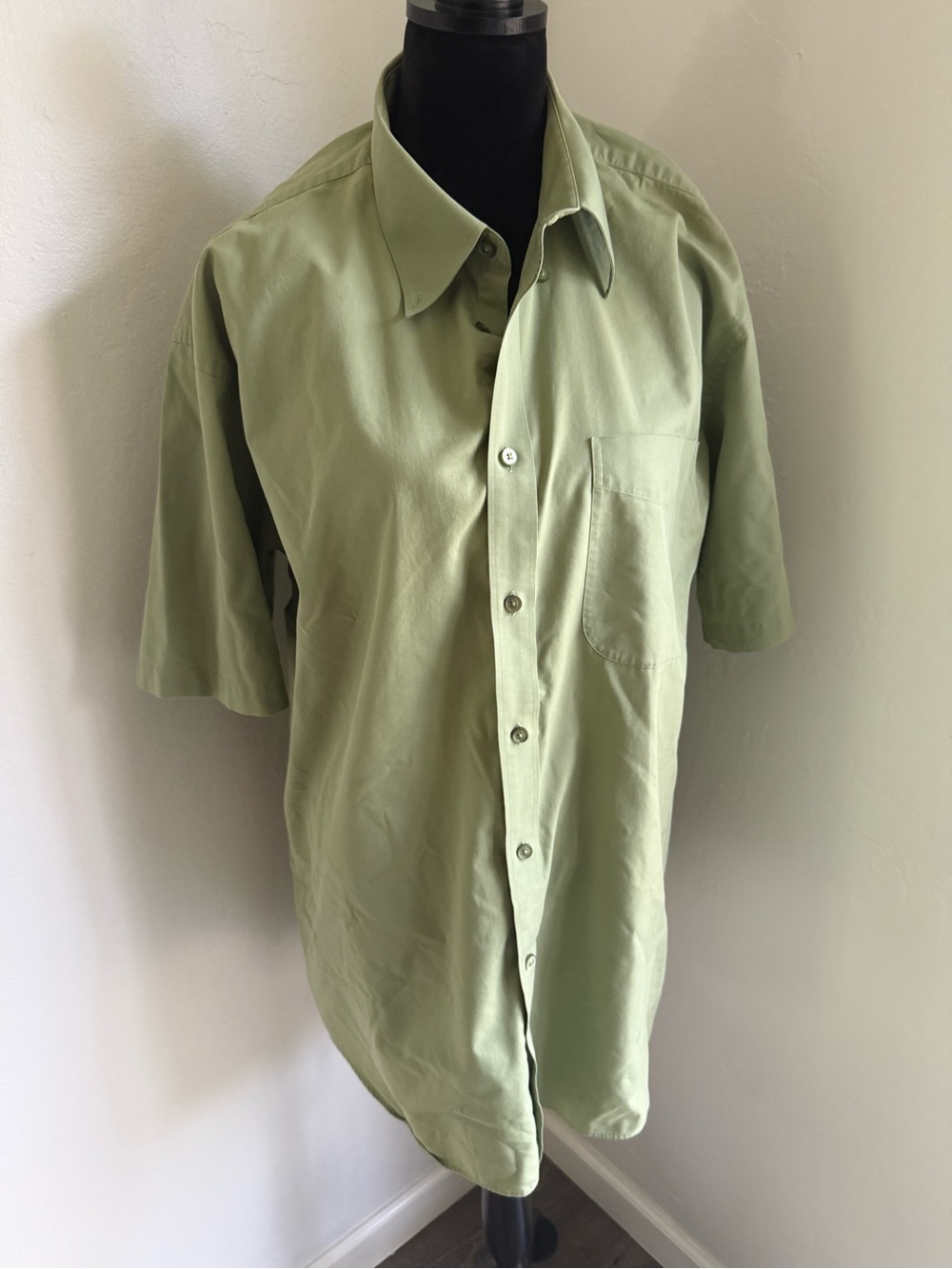 Men's Short-Sleeve Button-Up Shirt - Sage Green (Size XL)